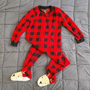 Mix n match 2/$8 Carter's Footie One-piece PJs